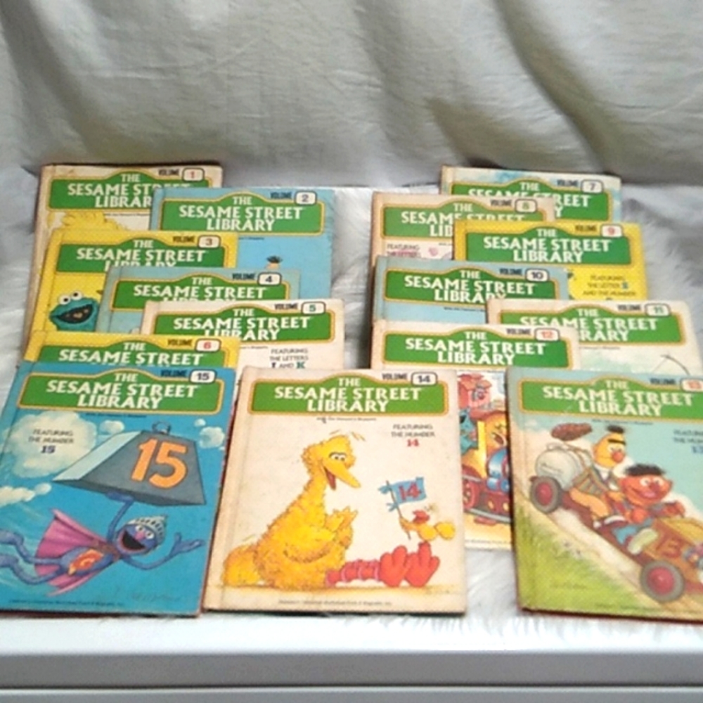 (#4) The Sesame Street Library Vintage Complete Volume 15 Books 📚